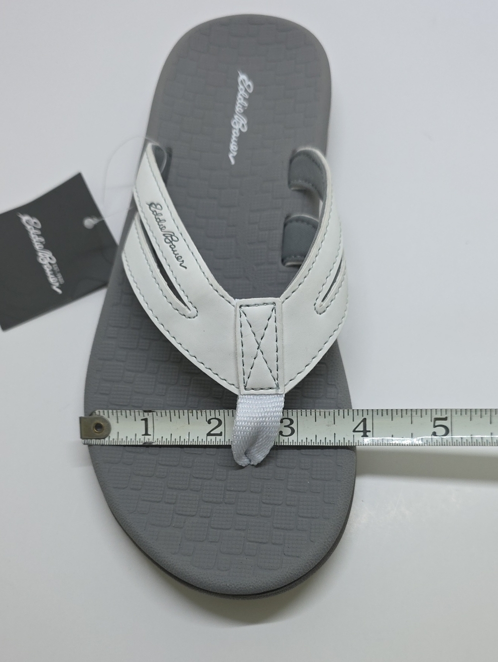 NWT Eddie Bauer White Faux Leather Flip Flops Slip On Womens 6 - Picture 13 of 14